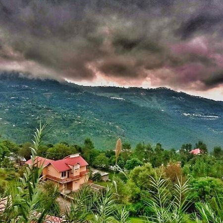 Roof Top Resort Murree Buitenkant foto