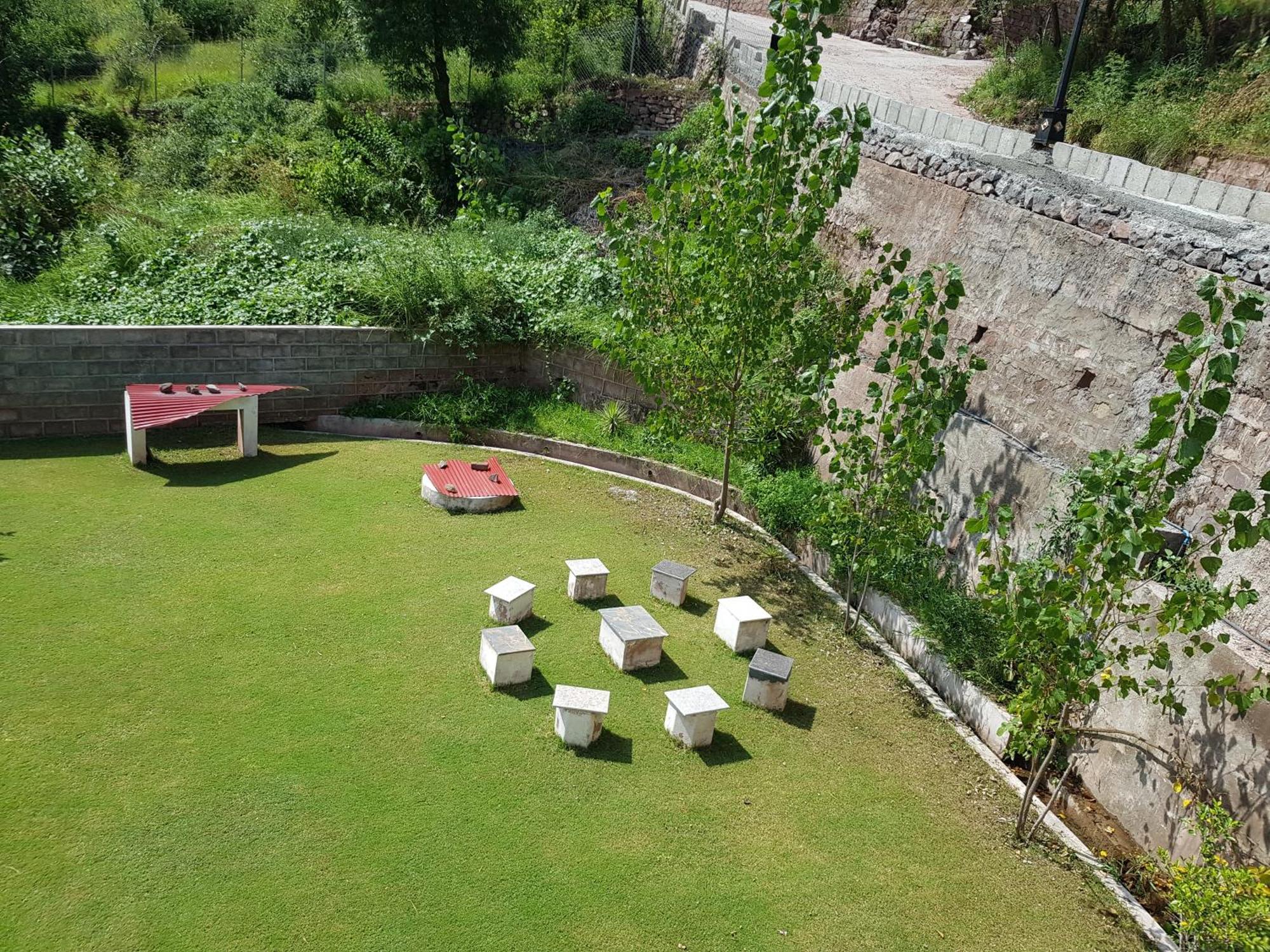 Roof Top Resort Murree Buitenkant foto
