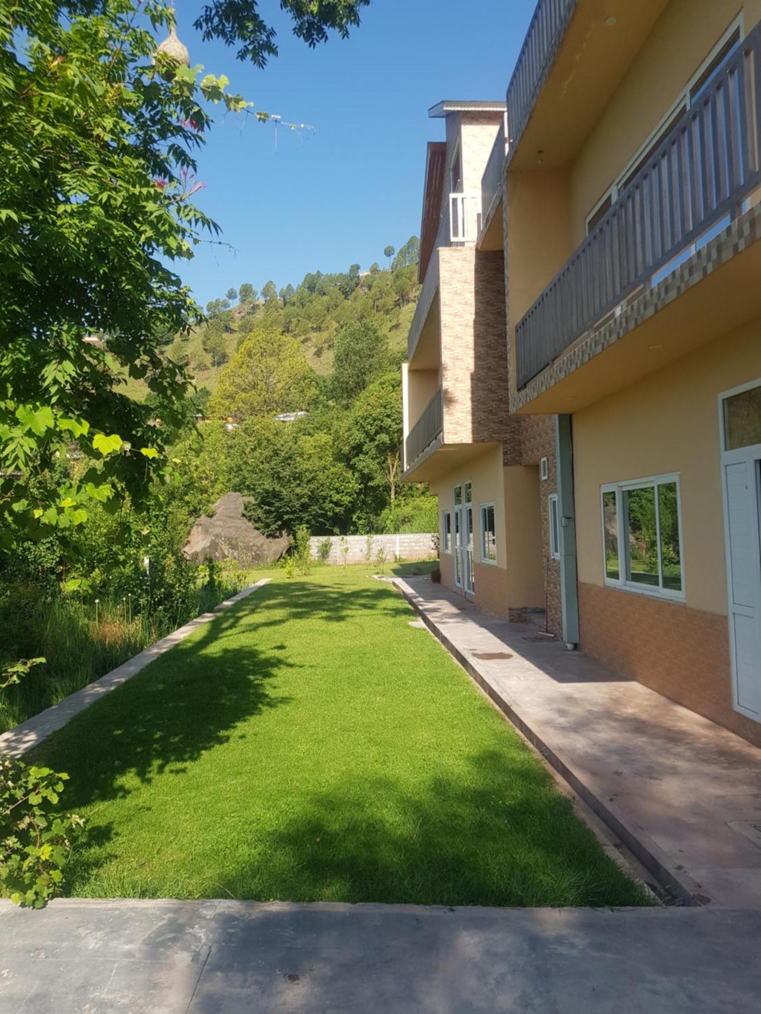Roof Top Resort Murree Buitenkant foto